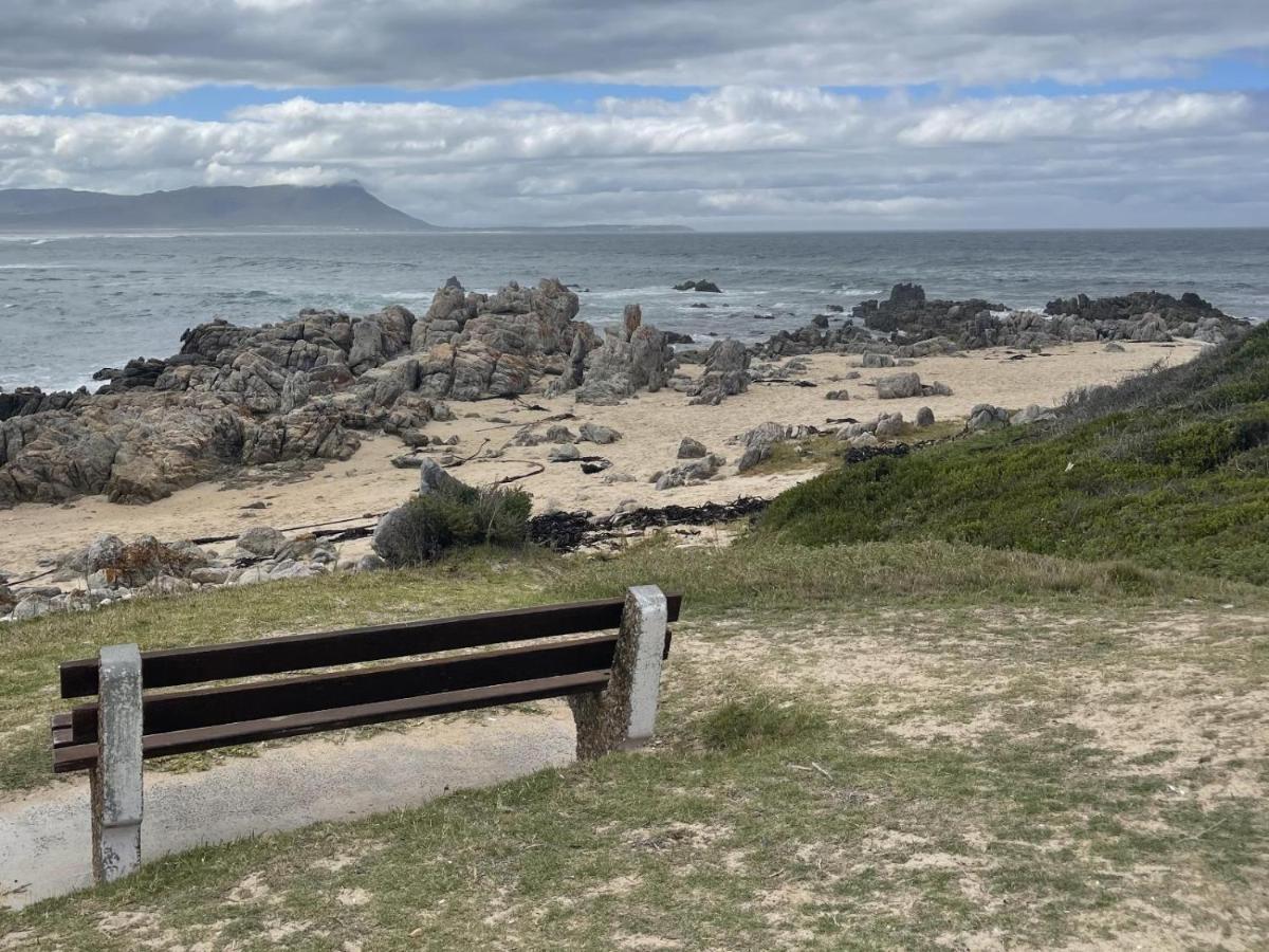 Hotel Footprints In Kleinmond Extérieur photo